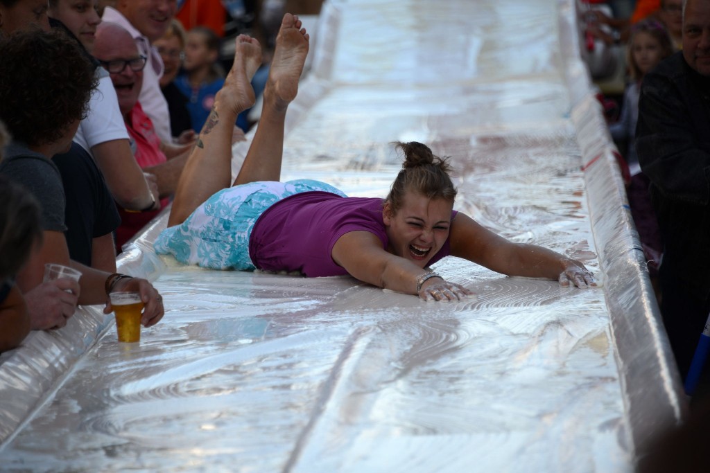 ../Images/Donderdag kermis 091.jpg